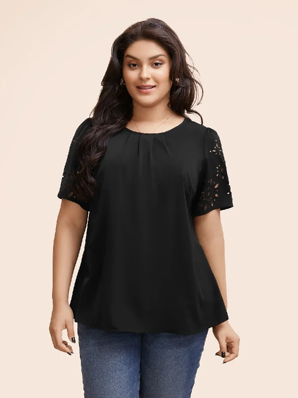 Laser Cut Pleated Puff Sleeve Blouse