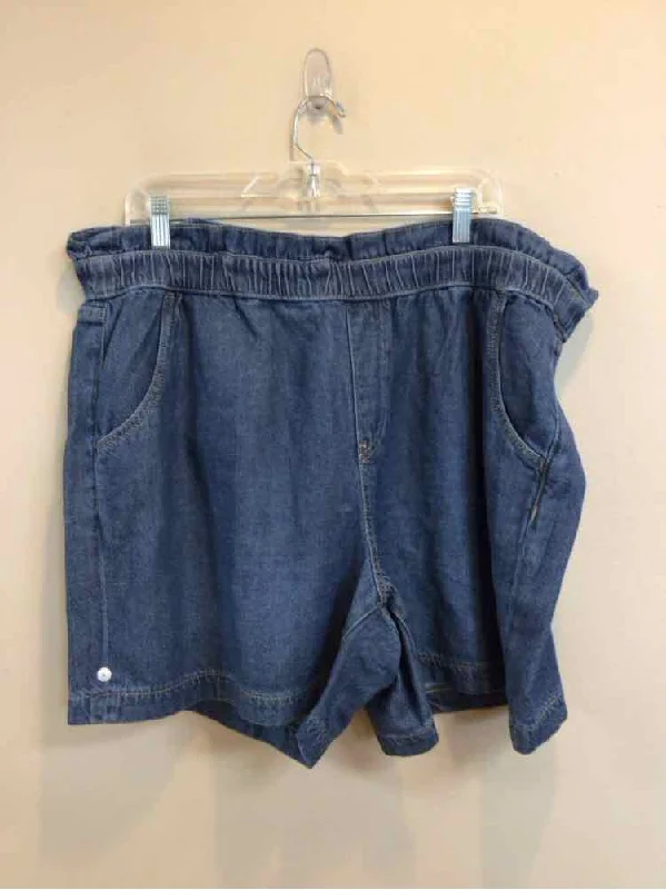 LANE BRYANT SIZE 18 Ladies SHORTS